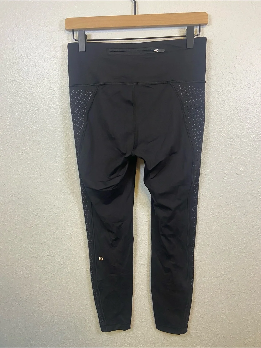 Lululemon Black & Gray Color Me Quick 7/8 Tight Athletic Pants Leggings Size 8